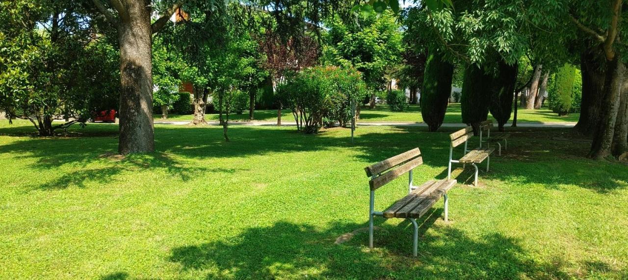 Апартаменты Casa Francesca Пескьера-дель-Гарда Экстерьер фото